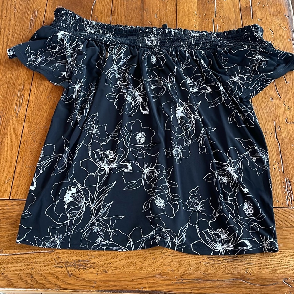 NWT White House Black Market Floral Off the Shoulder Top for Women